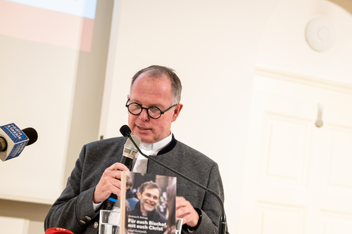 Buchpräsentation Für euch Bischof, mit euch Christ / Erzdiözese Wien/ Schönlaub, Stephan Schönlaub Buchpräsentation Für euch Bischof, mit euch Christ