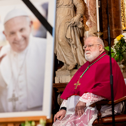 Stephansdom: Österreich nahm Abschied von Papst Franziskus / Erzdiözese Wien/ Schönlaub, Stephan Schönlaub Stephansdom: Österreich nahm Abschied von Papst Franziskus
