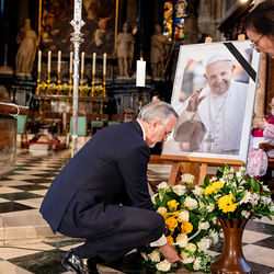 Stephansdom: Österreich nahm Abschied von Papst Franziskus / Erzdiözese Wien/ Schönlaub, Stephan Schönlaub Stephansdom: Österreich nahm Abschied von Papst Franziskus