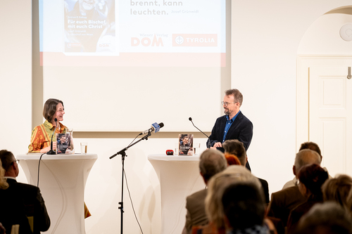 Buchpräsentation Für euch Bischof, mit euch Christ / Erzdiözese Wien/ Schönlaub, Stephan Schönlaub Buchpräsentation Für euch Bischof, mit euch Christ