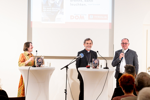 Buchpräsentation Für euch Bischof, mit euch Christ / Erzdiözese Wien/ Schönlaub, Stephan Schönlaub Buchpräsentation Für euch Bischof, mit euch Christ