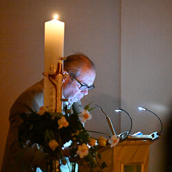 Osternachtsfeier mit Weihbischof Turnovszky